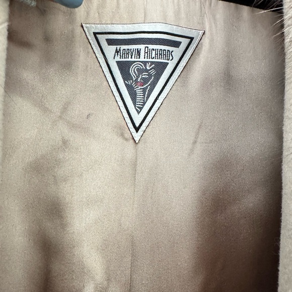 Marvin Richard’s Fur Coat - Picture 3 of 9